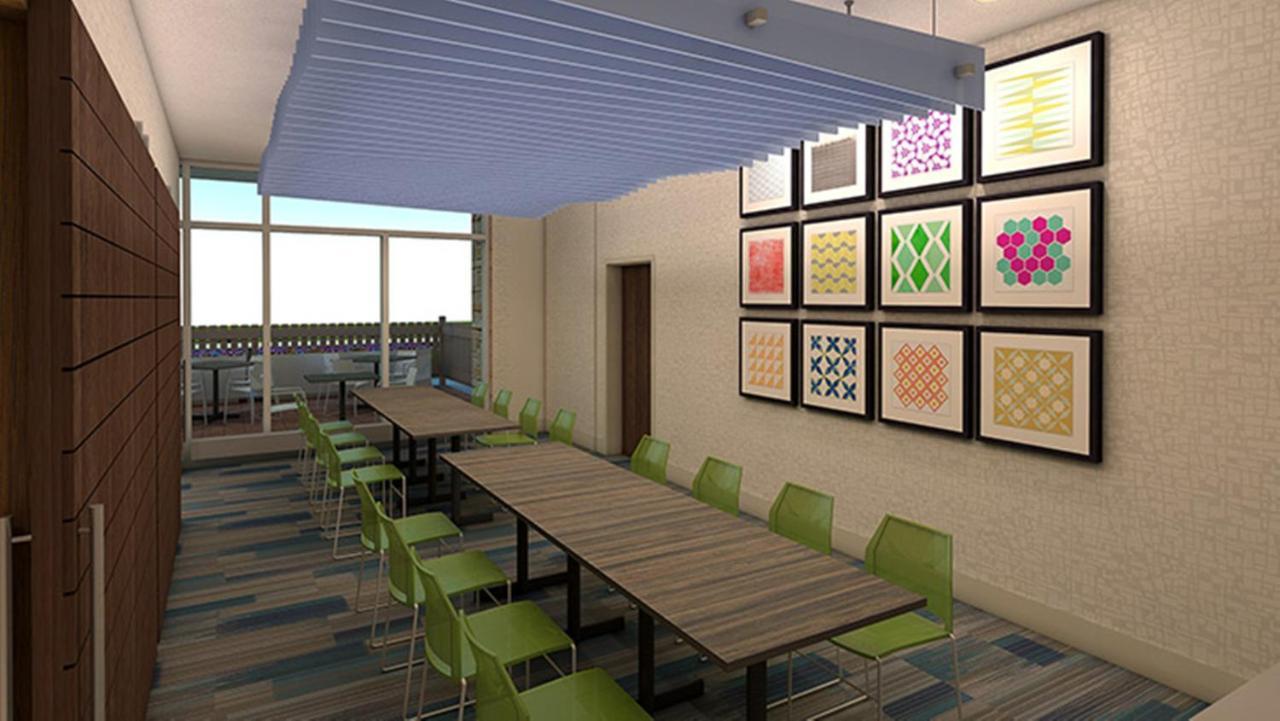 Holiday Inn Express & Suites - Dallas Market Center By Ihg Εξωτερικό φωτογραφία